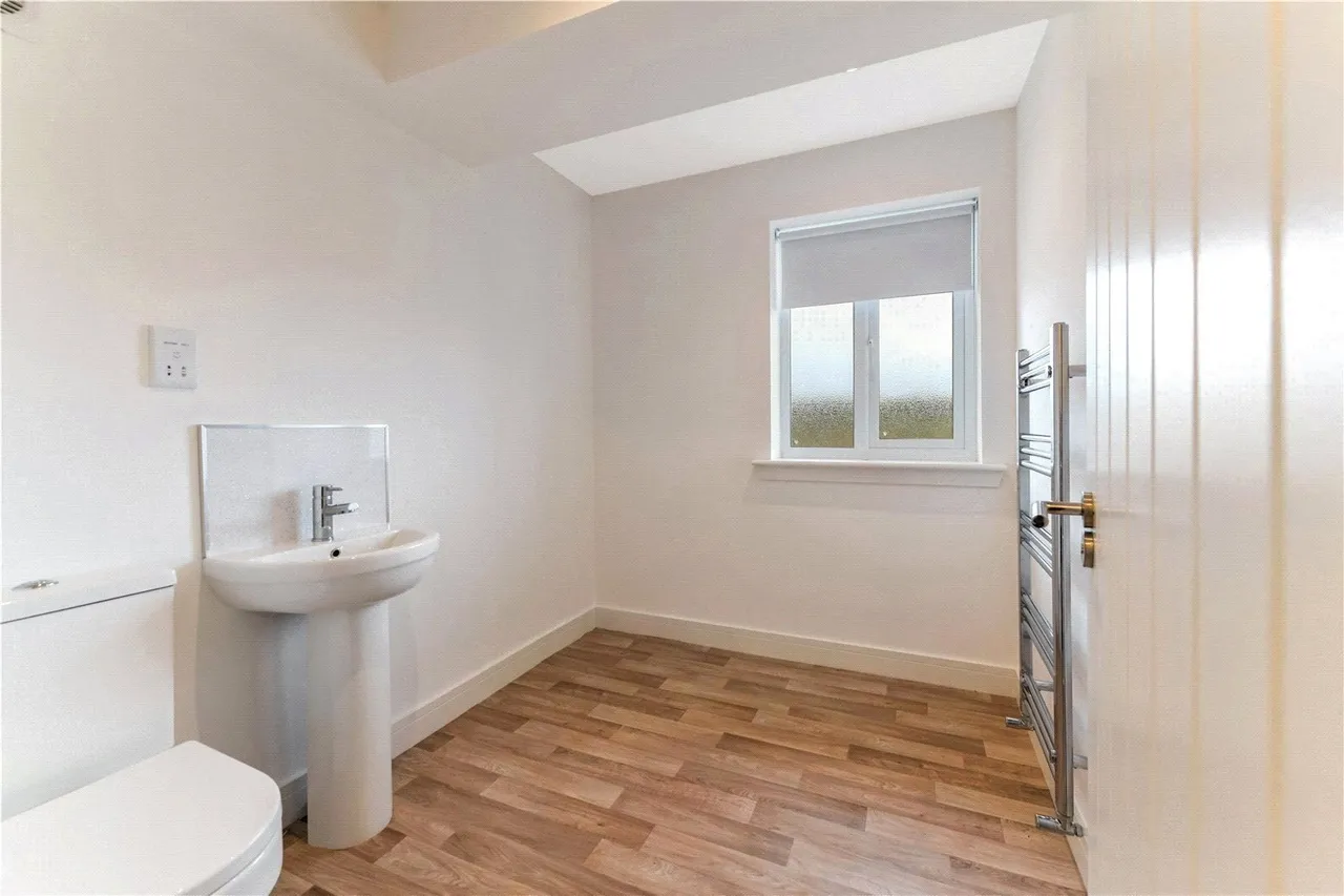 Riverside Gardens, Cronberry, Cumnock, East Ayrshire, KA18, photo 13