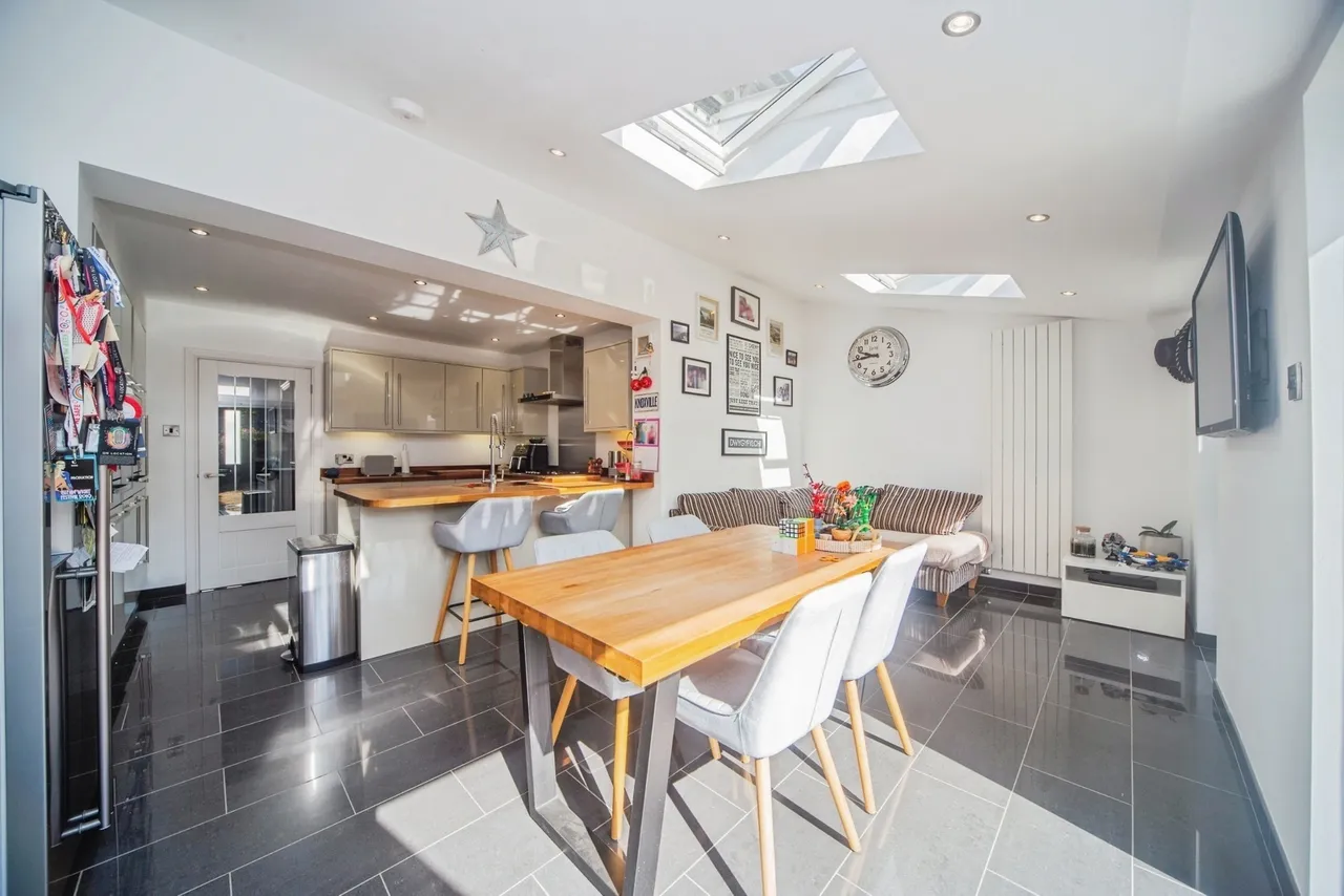 Lansdowne Road, Regents Park, SO15, photo 5