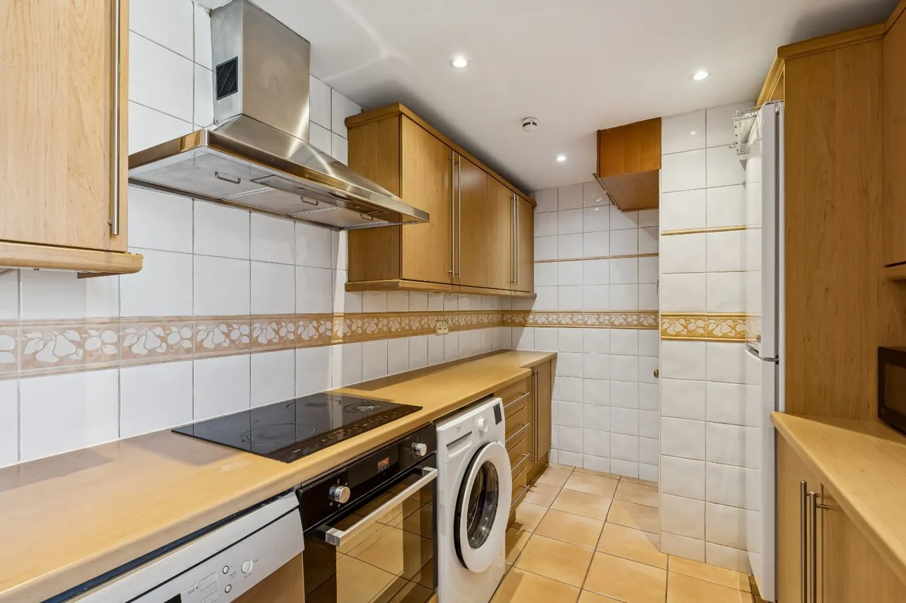 Hertford Street, London, W1J, photo 7