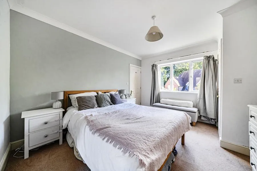 Haysoms Drive, Greenham, RG19, photo 13