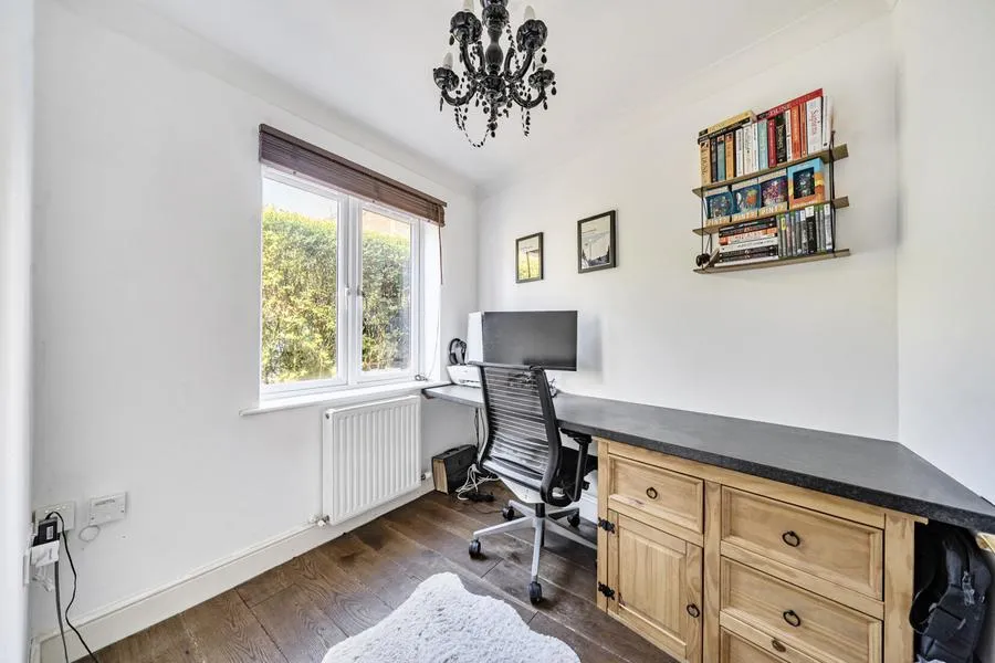 Haysoms Drive, Greenham, RG19, photo 10