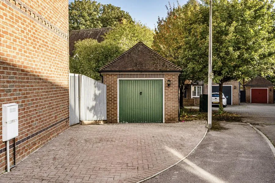 Haysoms Drive, Greenham, RG19, photo 19