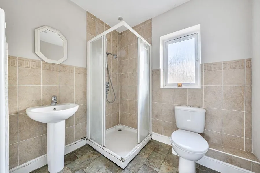 Haysoms Drive, Greenham, RG19, photo 15