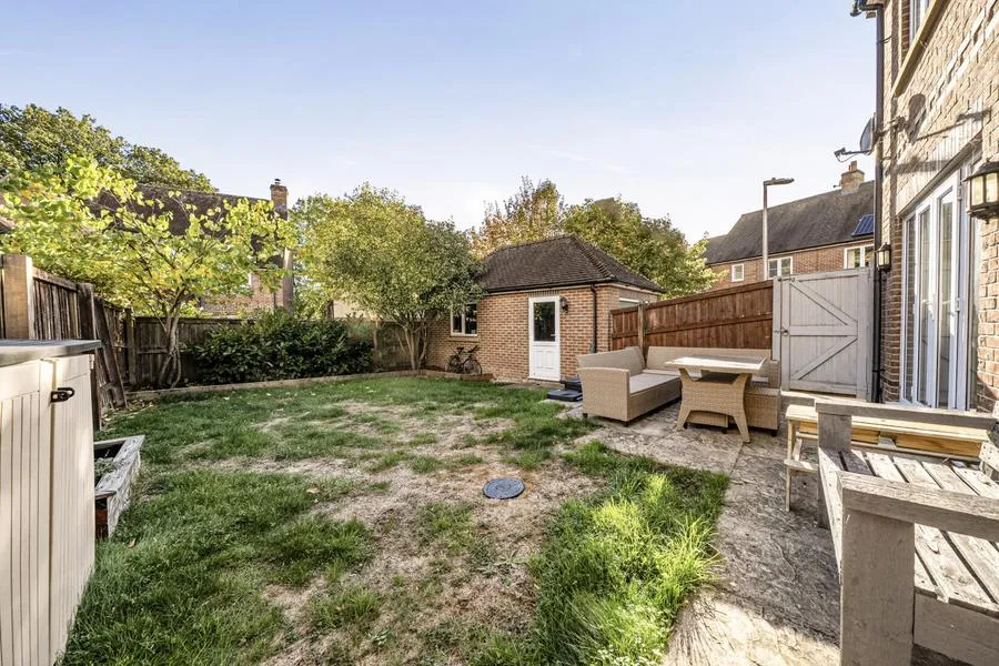Haysoms Drive, Greenham, RG19, photo 22