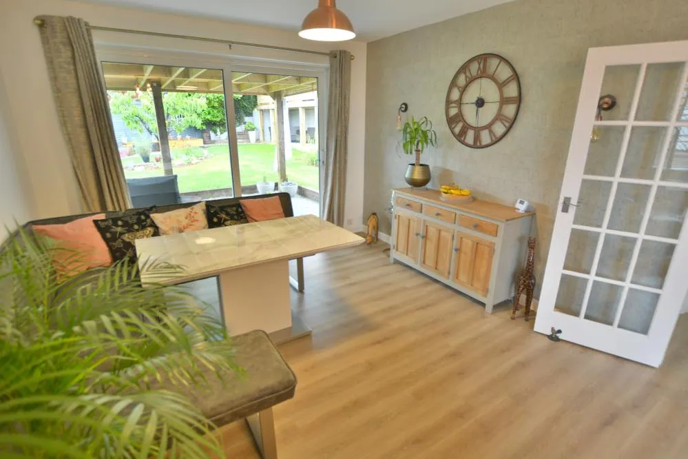 Hull Crescent, Bearwood, BH11, photo 5