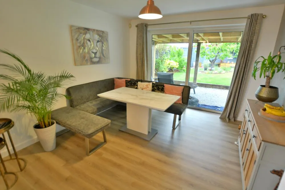 Hull Crescent, Bearwood, BH11, photo 6