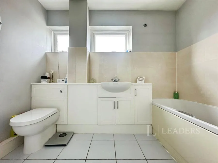 The Broadway, Loughton, IG10, photo 5
