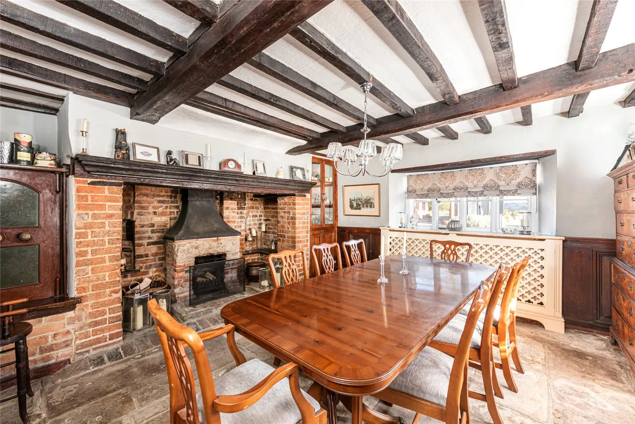 Straws Hadley Farmhouse, Lower End, HP22, photo 9