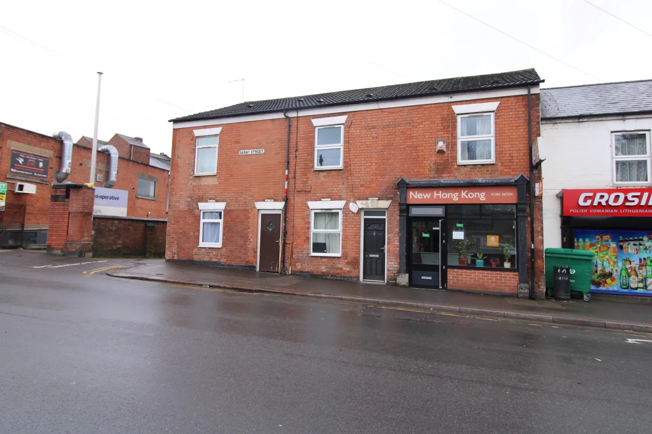 2 bed house to rent, Derby Street, Burton upon Trent, DE14