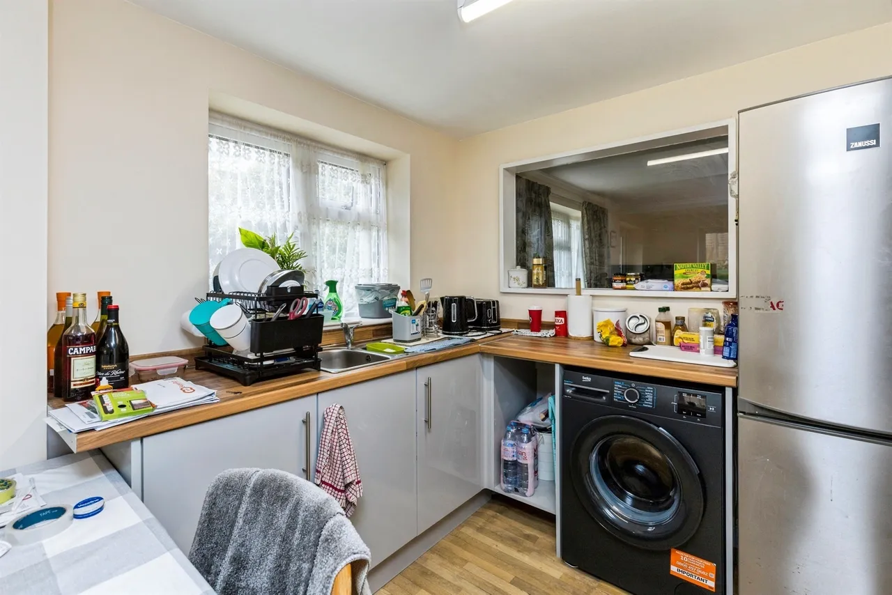Petworth Drive, Burgess Hill, RH15, photo 4