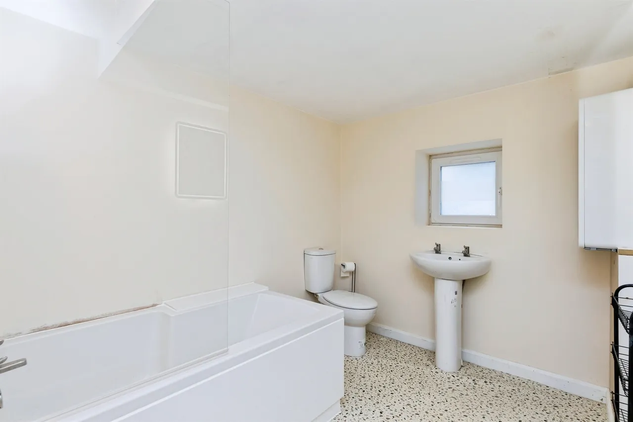 Petworth Drive, Burgess Hill, RH15, photo 11