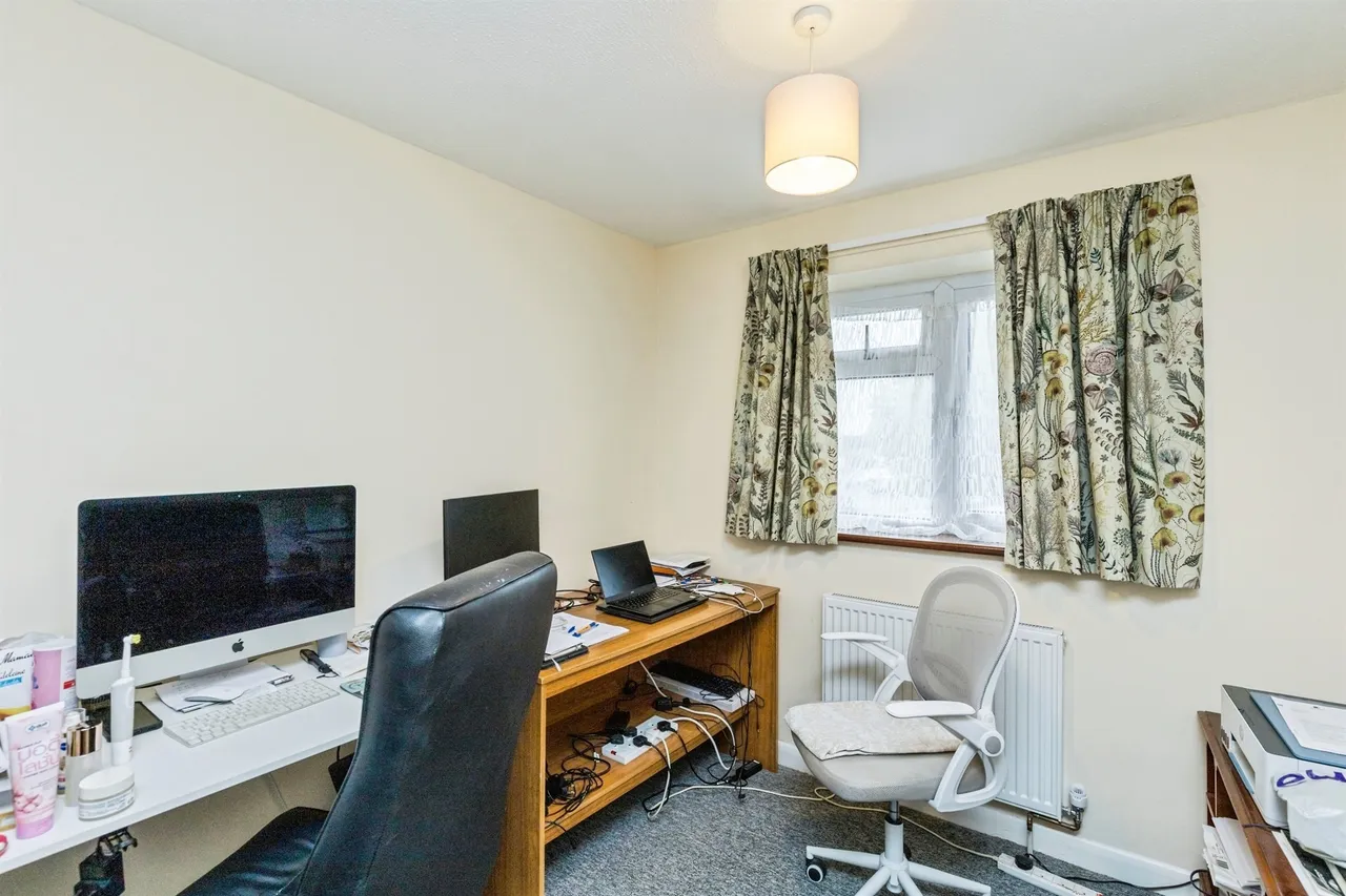 Petworth Drive, Burgess Hill, RH15, photo 10