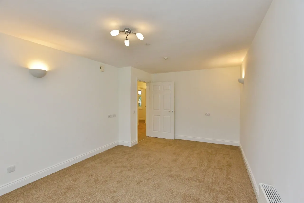 Westbury Lane, Newport Pagnell, photo 7