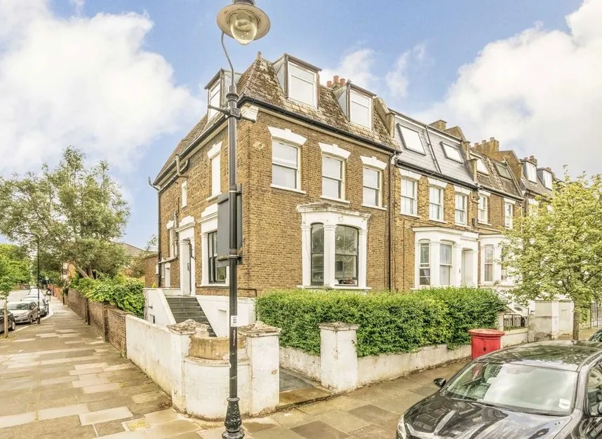 2 bed flat for sale — Mill Hill Road, Acton, W3