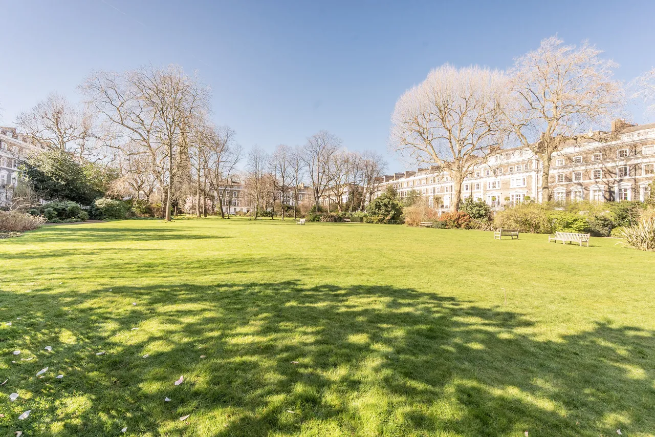 1a Melton Court, Onslow Crescent, London, photo 3