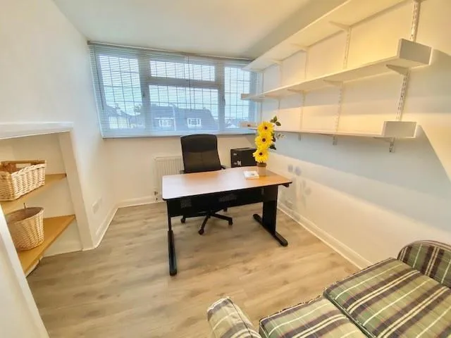 Ashridge Drive, Bricket Wood, AL2, photo 9