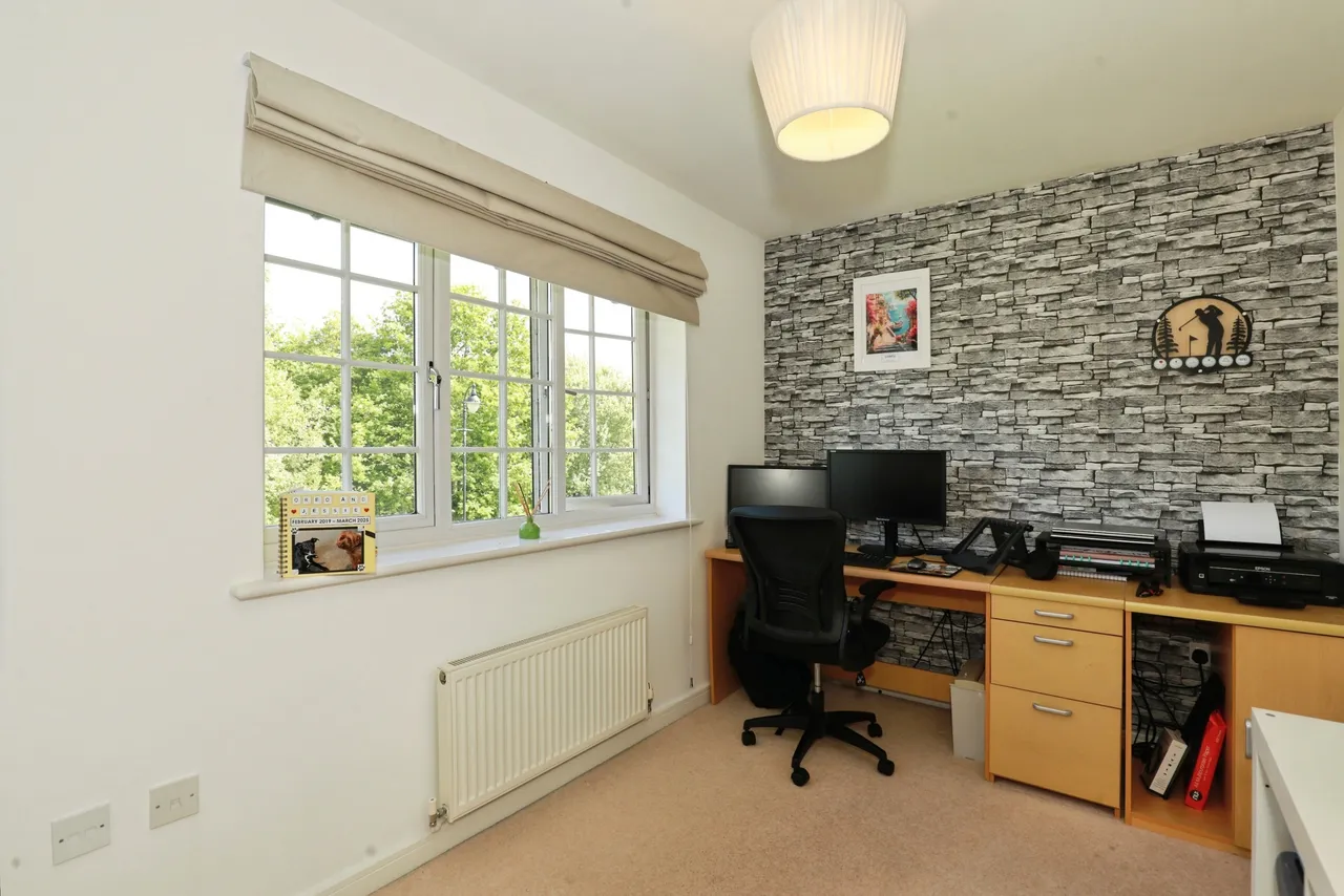 Wychwood Park, Crewe, CW2, photo 20