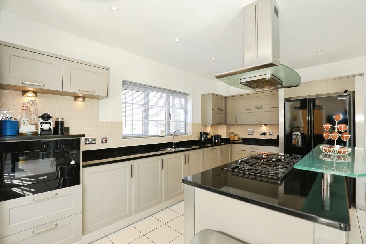 Wychwood Park, Crewe, CW2, photo 10