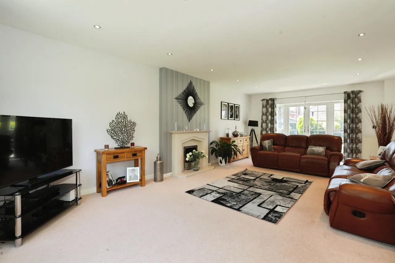 Wychwood Park, Crewe, CW2, photo 3