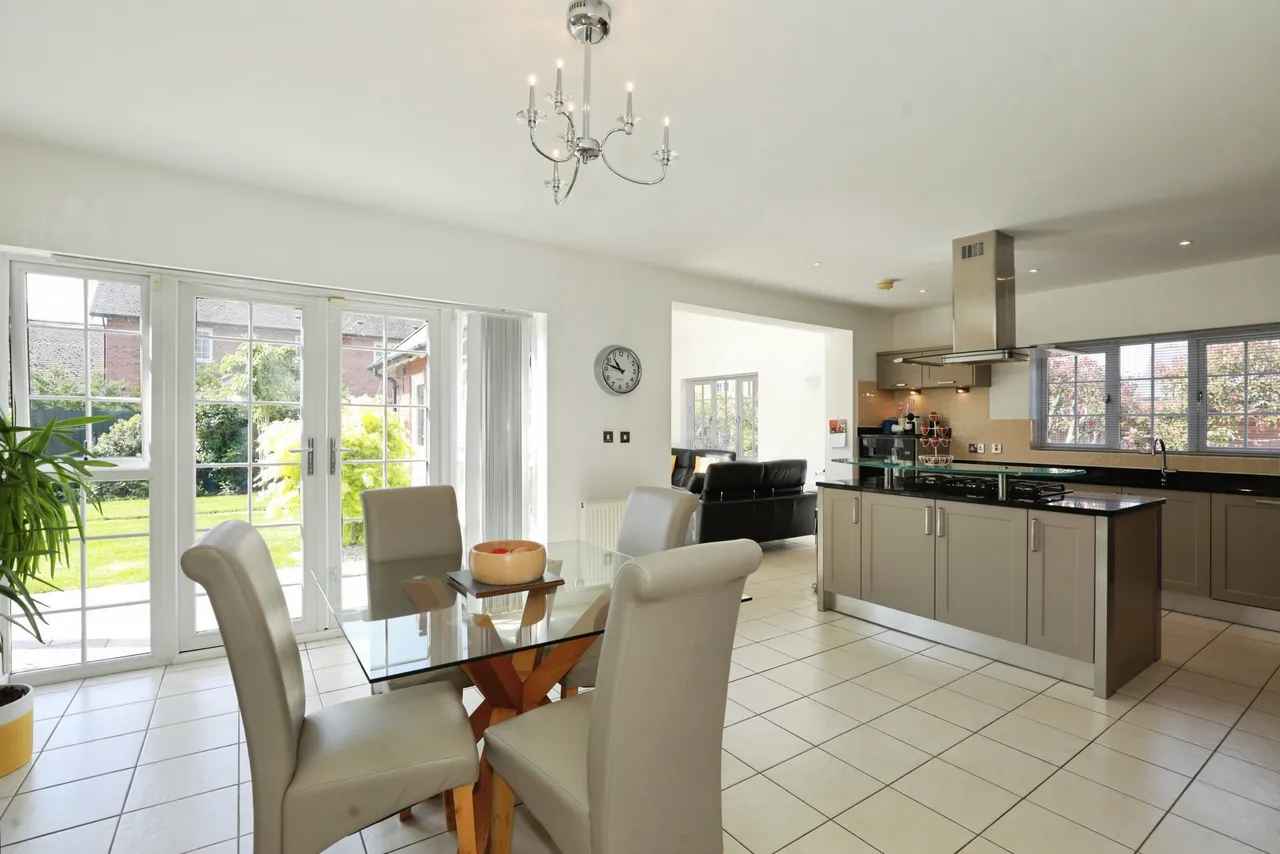 Wychwood Park, Crewe, CW2, photo 7