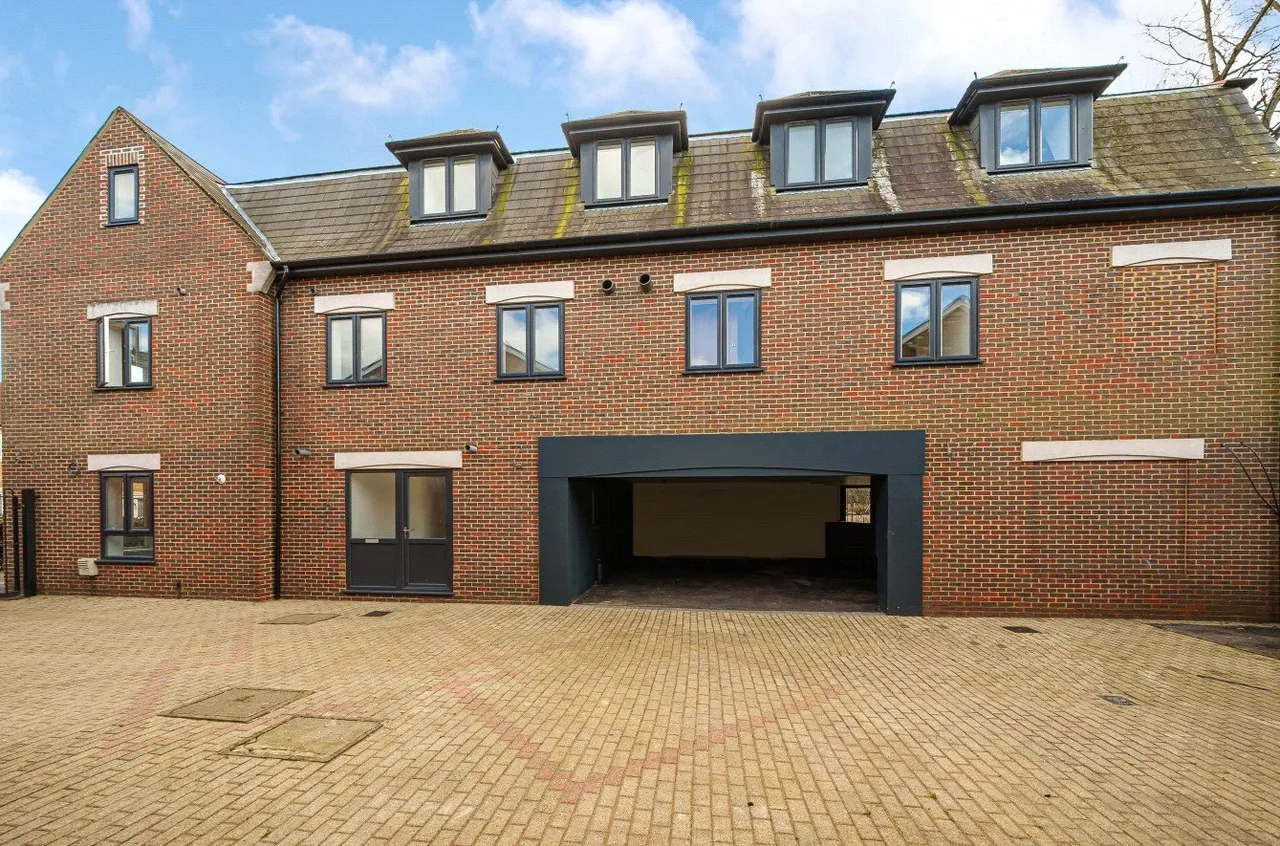 Nether Street, Alton, GU34, photo 10