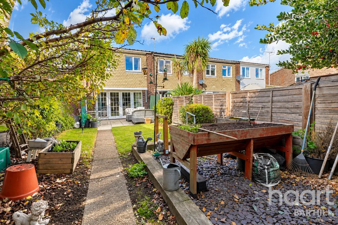 Otter Close, Bar Hill, CB23, photo 2