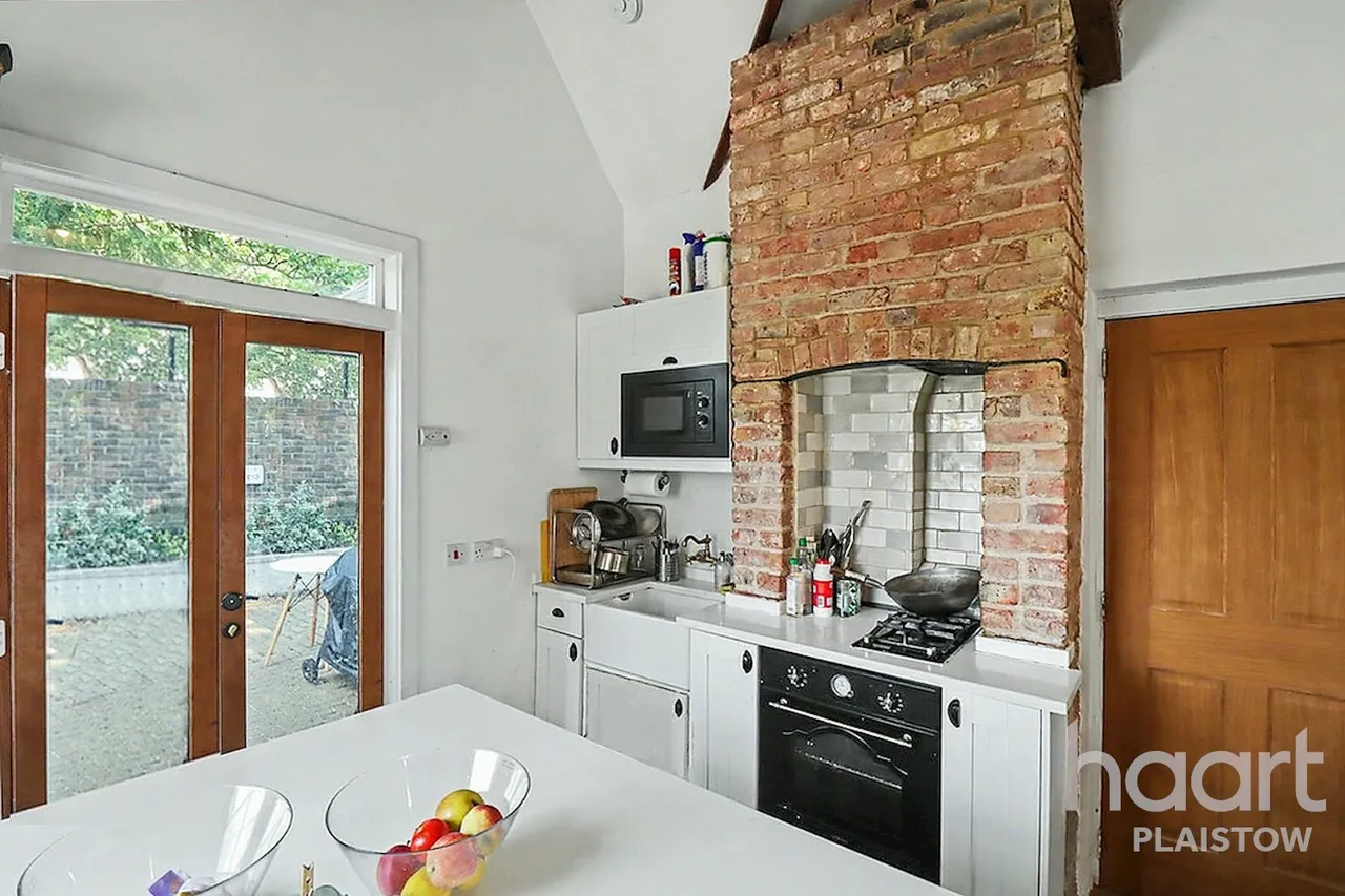 Plaistow, Newham, E13, photo 27