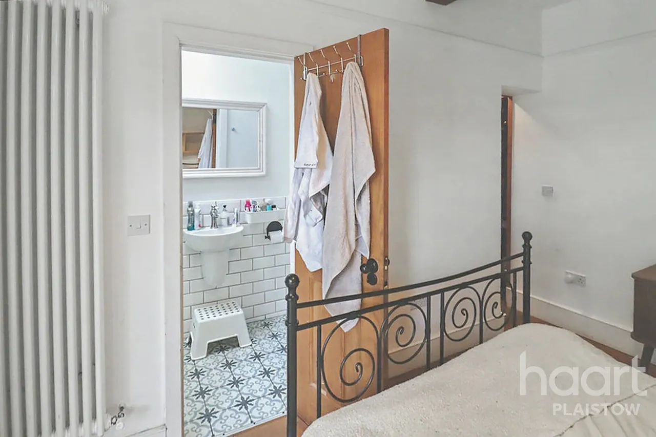 Plaistow, Newham, E13, photo 11