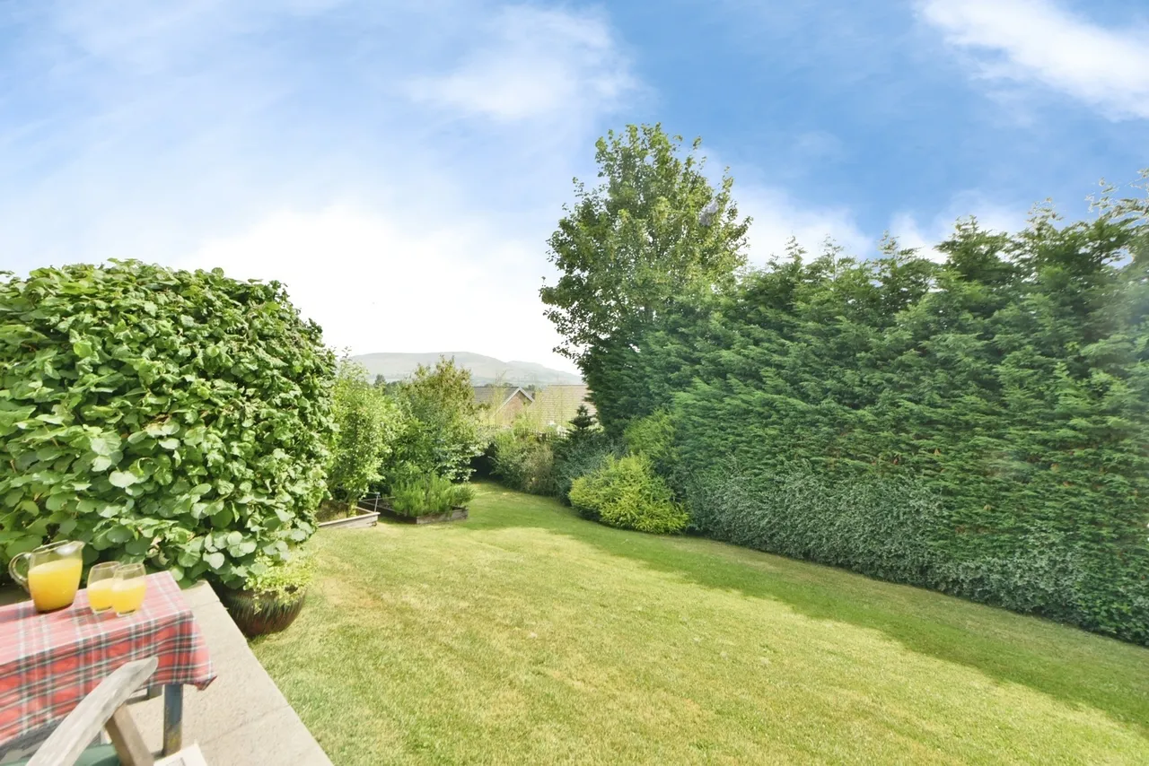 Meadow Close, Whaley Bridge, High Peak, Derbyshire, SK23, photo 12