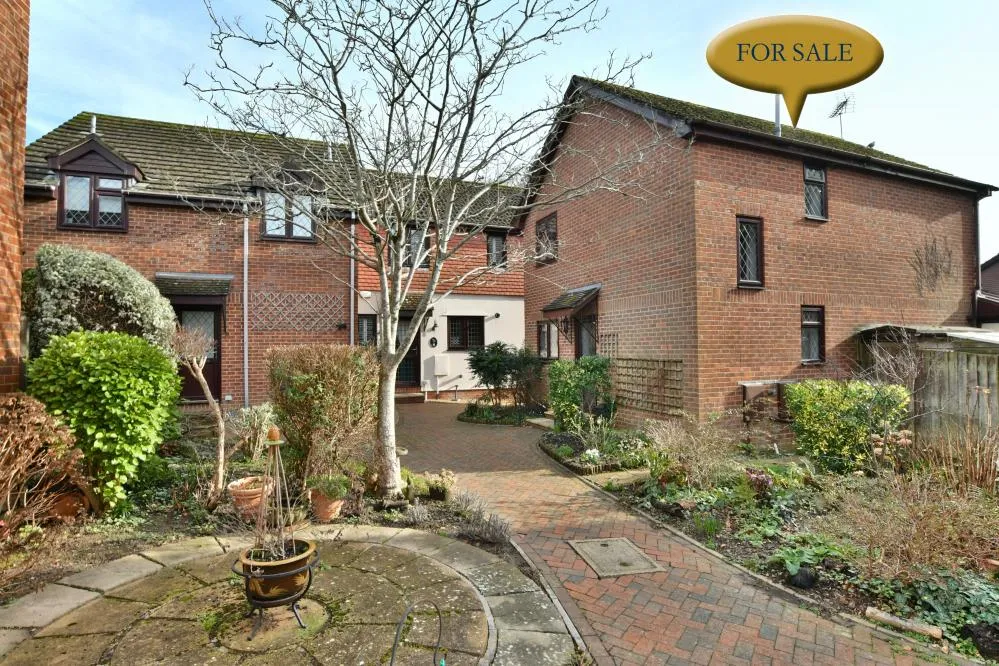 Lewens Close, Wimborne, BH21, photo 20