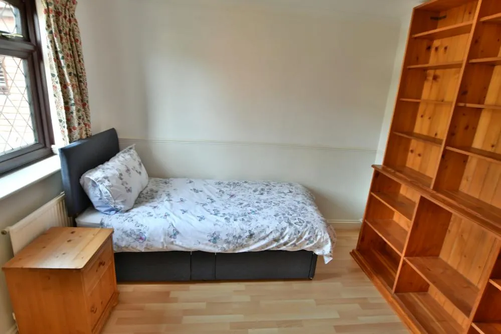 Lewens Close, Wimborne, BH21, photo 9