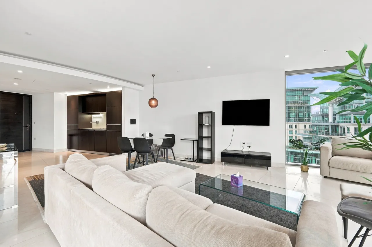 St. George Wharf, London, SW8, photo 5