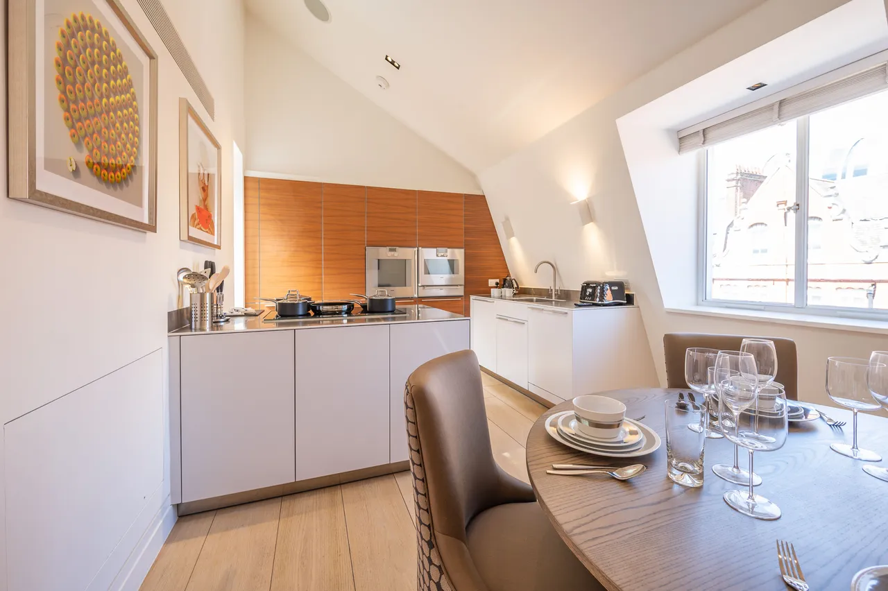 Apartment 4.01, 62 Green Street, London, photo 4