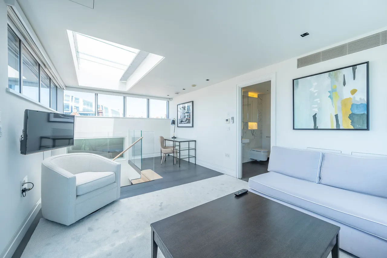 Apartment 4.01, 62 Green Street, London, photo 12
