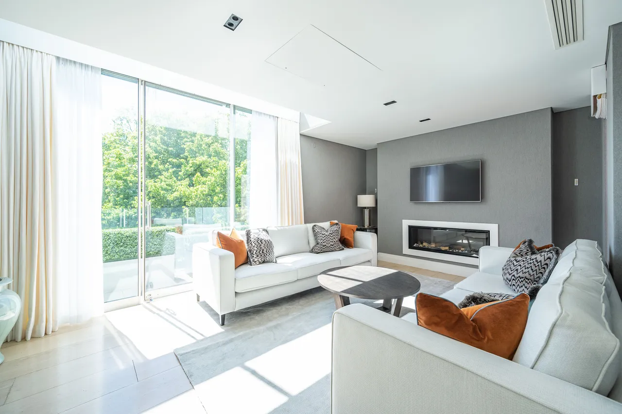 2 bed flat to rent — Apartment 4.01, 62 Green Street, London