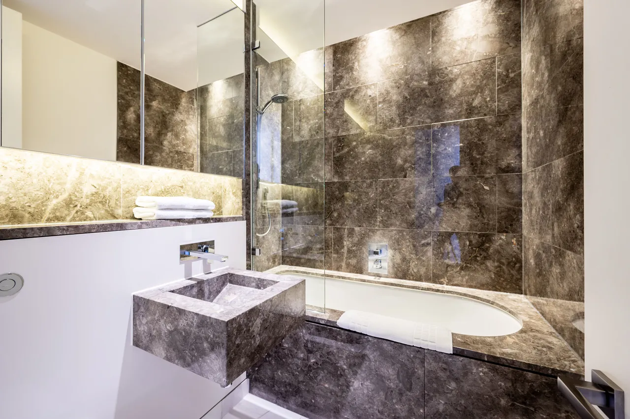 Apartment 4.01, 62 Green Street, London, photo 9