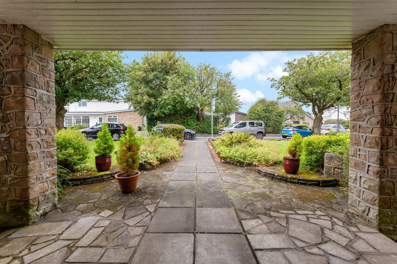 Kirkvale Drive, Newton Mearns, photo 18