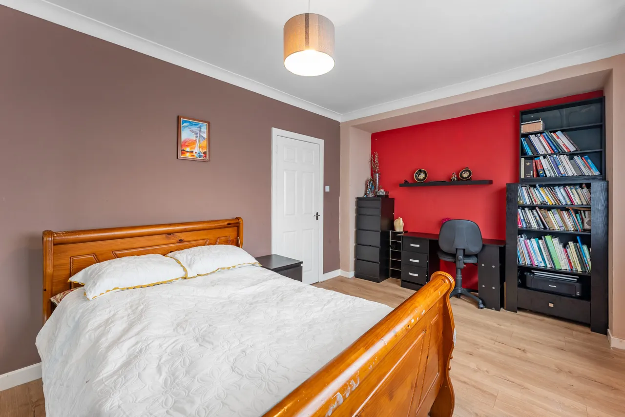 Kirkvale Drive, Newton Mearns, photo 11