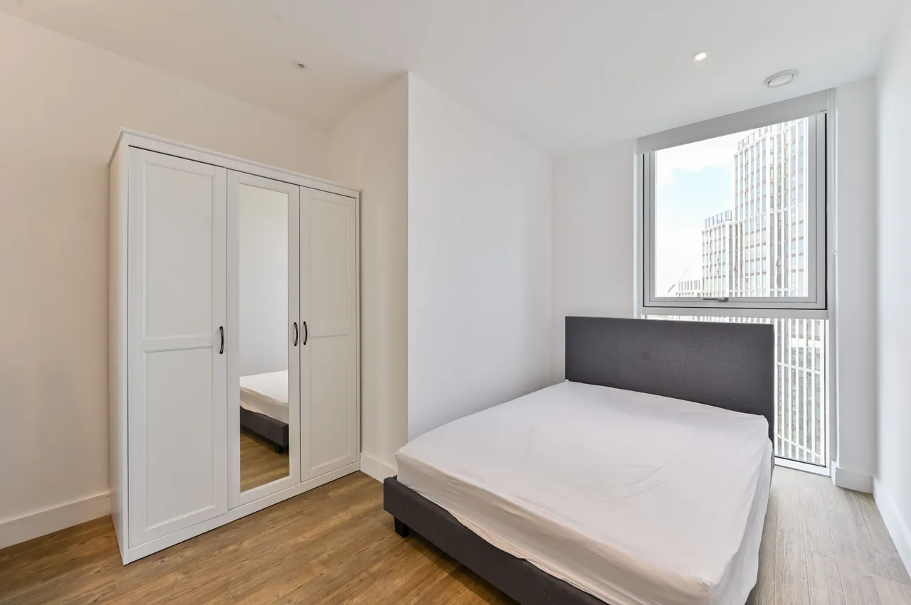 Flat 166, Gladwin Tower, 50 Wandsworth Road, London, photo 11
