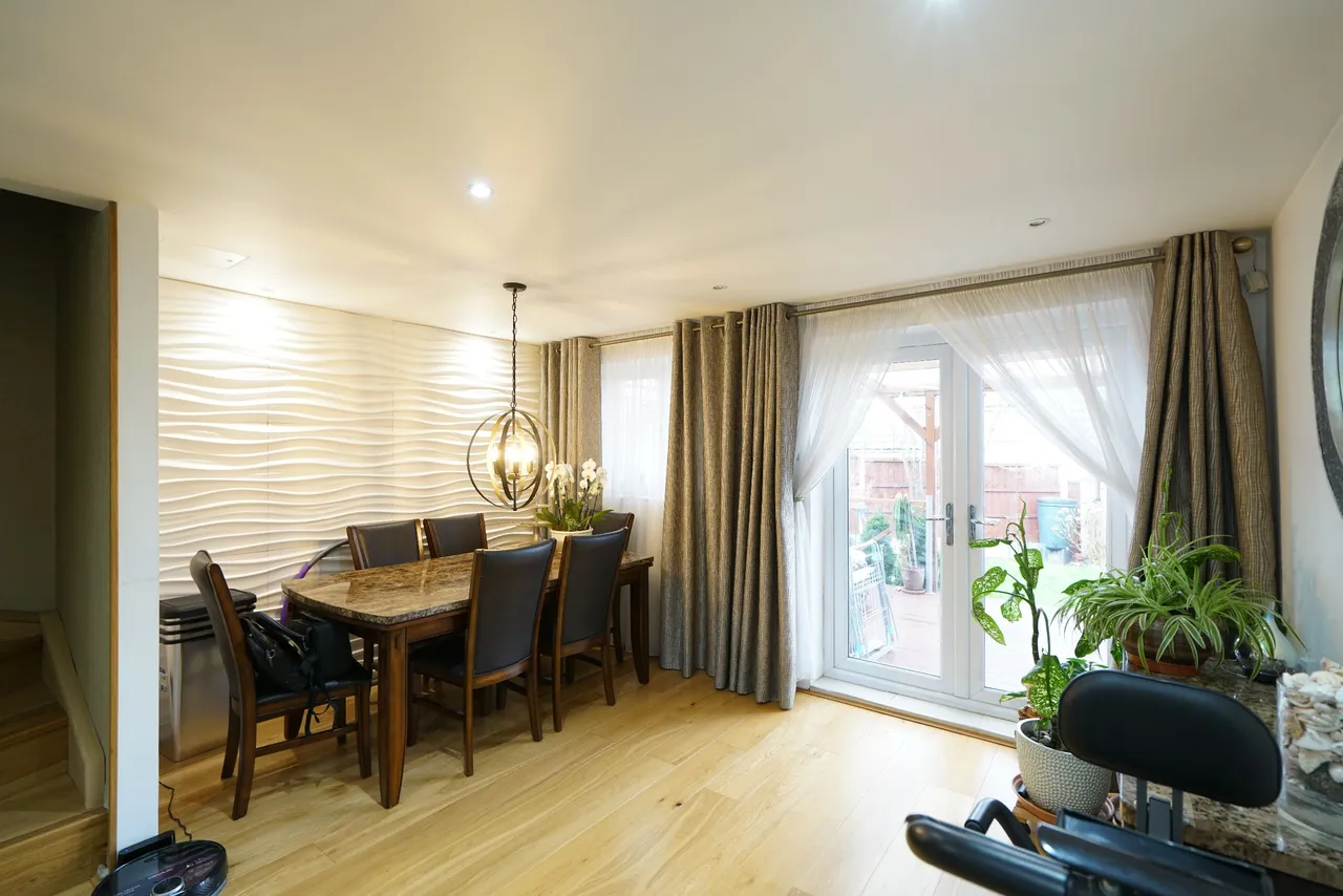 Triumph Close, Grays, RM16, photo 4