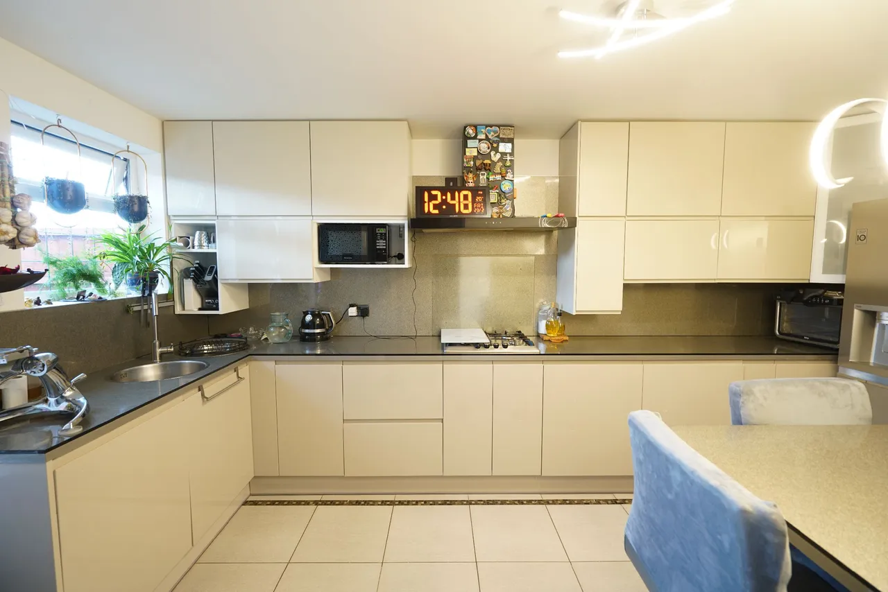 Triumph Close, Grays, RM16, photo 7
