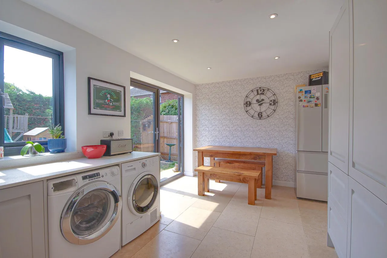 Elmgrove Estate, Hardwicke, Gloucester, GL2, photo 7