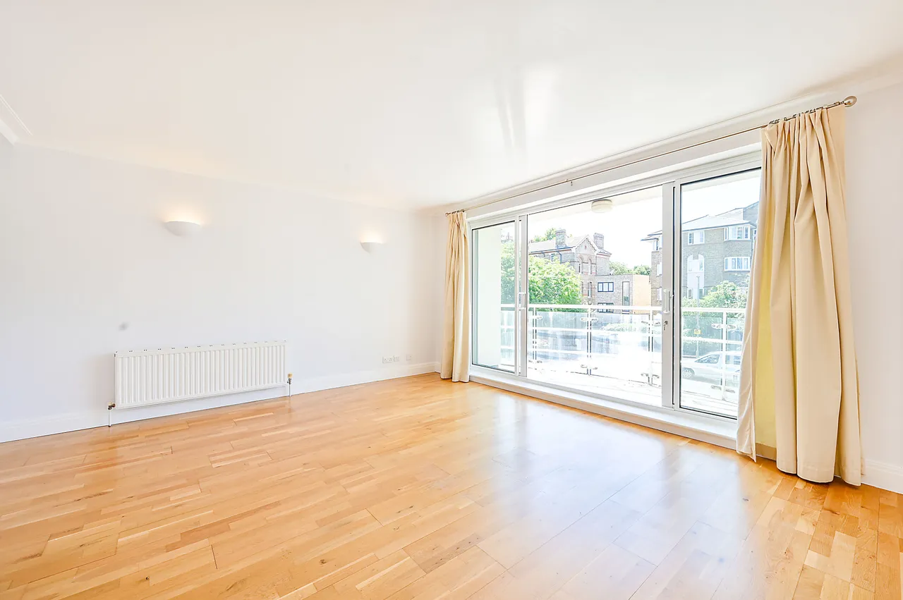 Flat 6, 38 Carlton Drive, London, photo 2