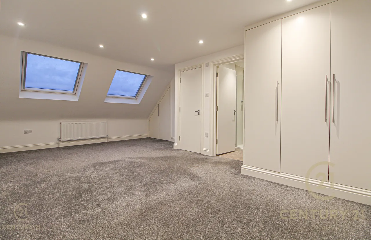 Rhodrons Avenue, Chessington, KT9, photo 6
