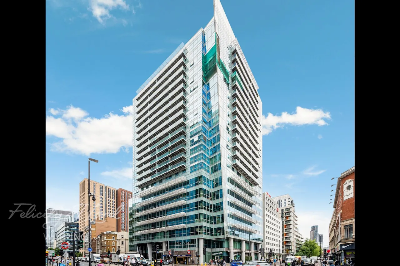 1 bed flat for sale, Whitechapel High Street, London, E1