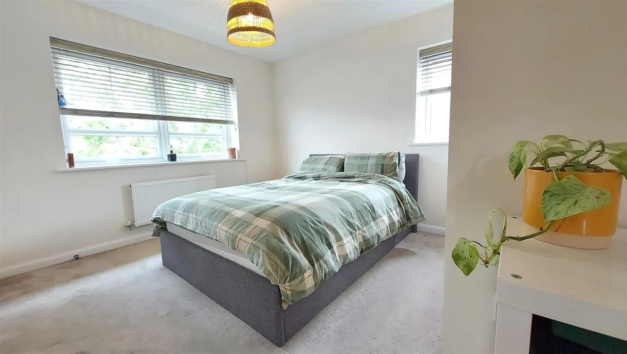Stratford Place, Bourne, photo 15