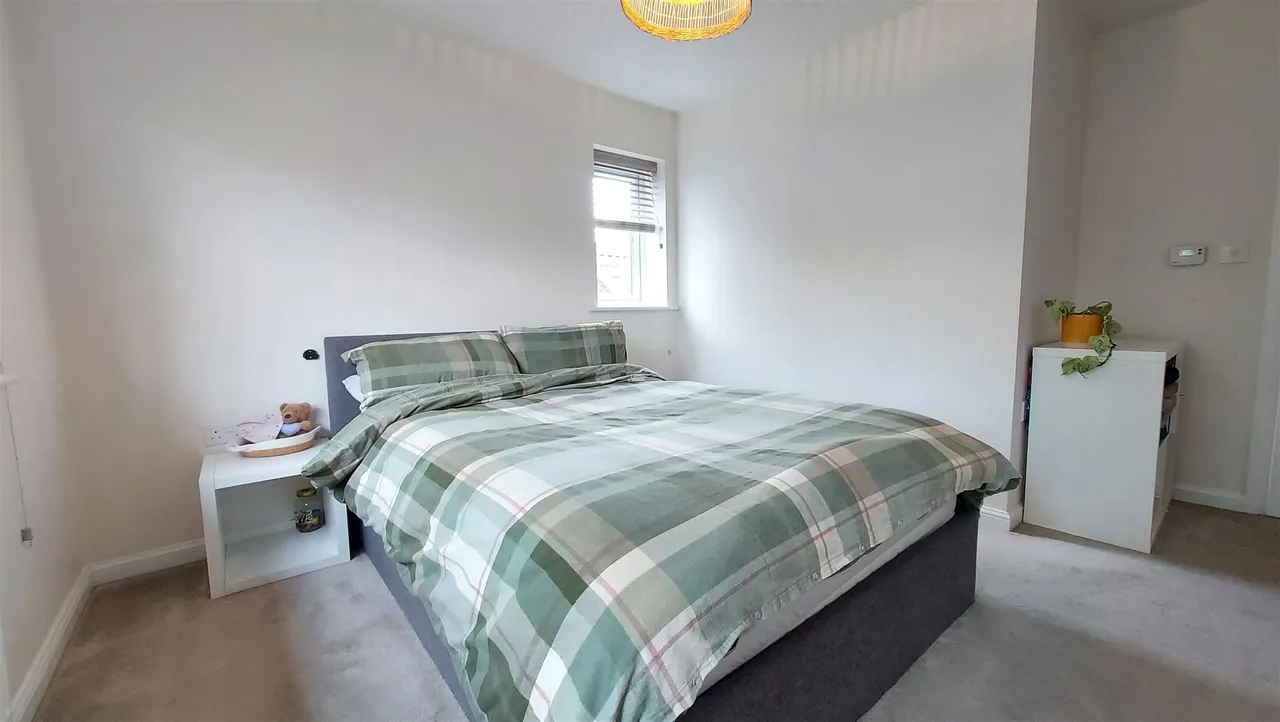 Stratford Place, Bourne, photo 13