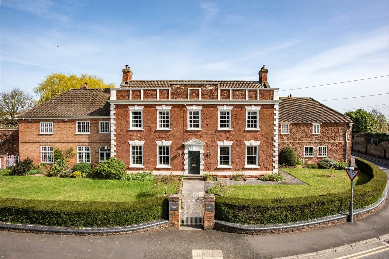 6 bed property for sale, Fore Street, Cannington, TA5