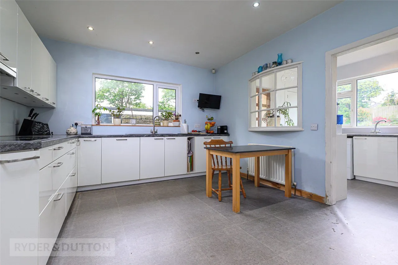 Thornhill Road, Edgerton, HD3, photo 3