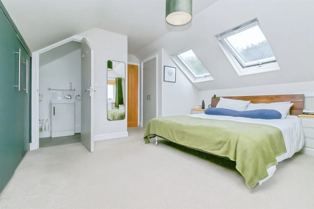 Broughton Road, Cowbridge, CF71, photo 9